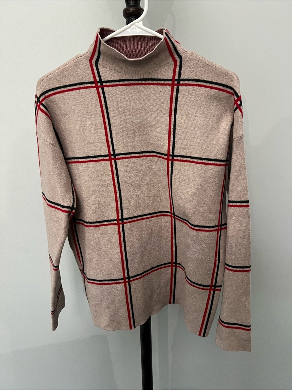 Tahari Beige Turtleneck Fall Sweater